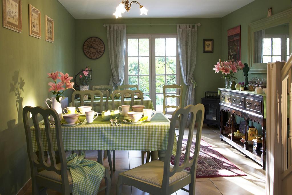 Bed and Breakfast Le Domaine De L'Arche Plouasne Экстерьер фото